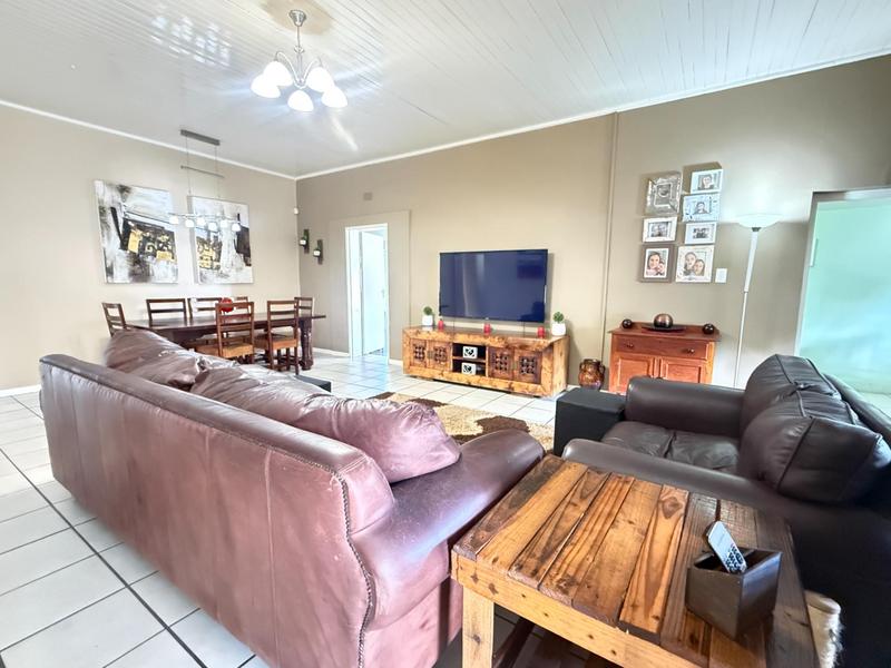 4 Bedroom Property for Sale in Amandelrug Western Cape